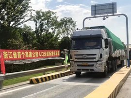 高速有入口称重,国道有电子监控,高科技治超将会越来越多