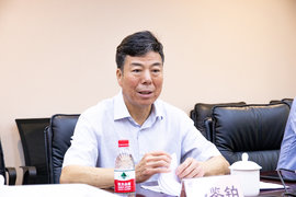 严鉴铂: 心无旁骛专注主业 主动作为应对行业变化