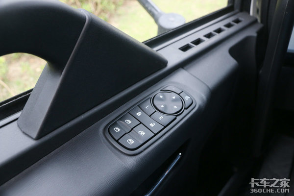 ���J6L�Ͷ������KR&nbsp;�����п���ѡ˭��