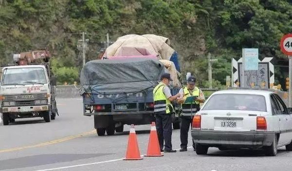 交警开始严查这3种车 不仅扣分还扣车！