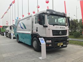 汕德卡C5H更换变速箱 重汽携全新环卫车亮相梁山车展