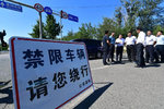 广华大道交通管制 上下高速绕行石岭岗