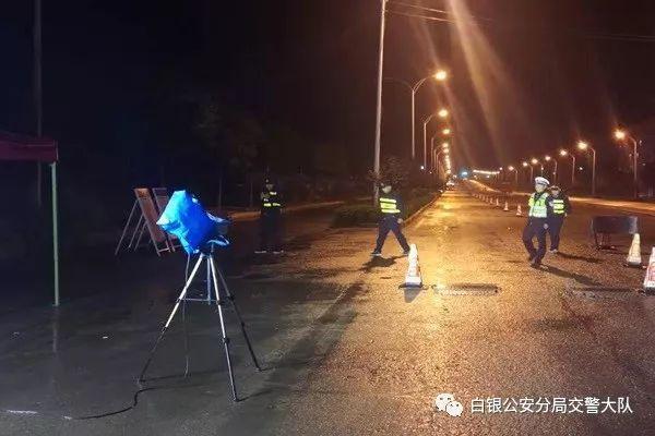 �������������ִ������ʱ�ϳͻ���˫��