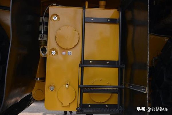 可独当一面!柳工DR100C的超级矿山车!