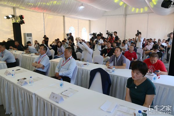 智启国六赋能物流 康明斯百年巡展走进广州