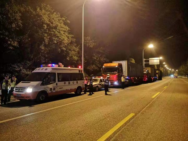 ��򣺶��������ȭ����&nbsp;�ϲ鳬�޳���