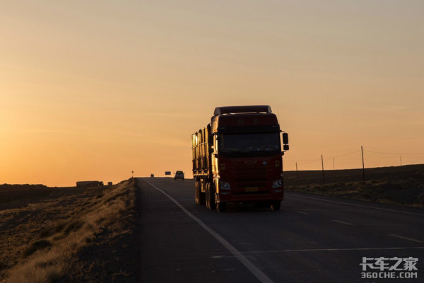 �������ĸ����£����һ����϶�������