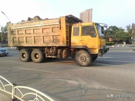 路边的经典：红极一时的解放四大自卸车