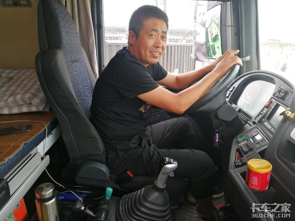 月入过万,拉赛车的卡车司机太舒服了吧