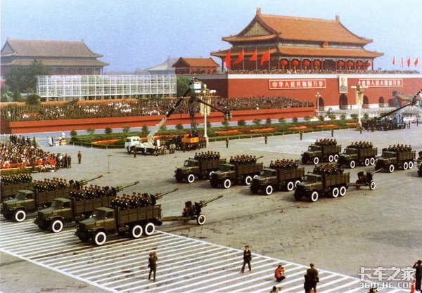 10.1看阅兵式,这些军车你都叫的出名吗?