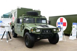 说起阅兵场上的军车,这位中国“猛士”你一定见过