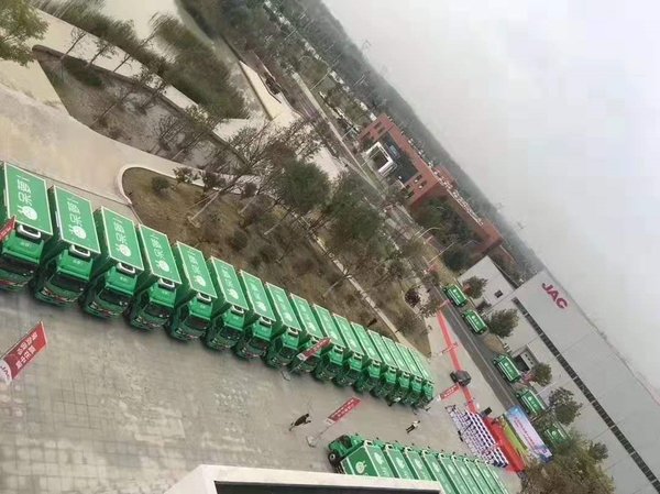 首批300台骏铃冷链车交付 实力领航电商生鲜市场