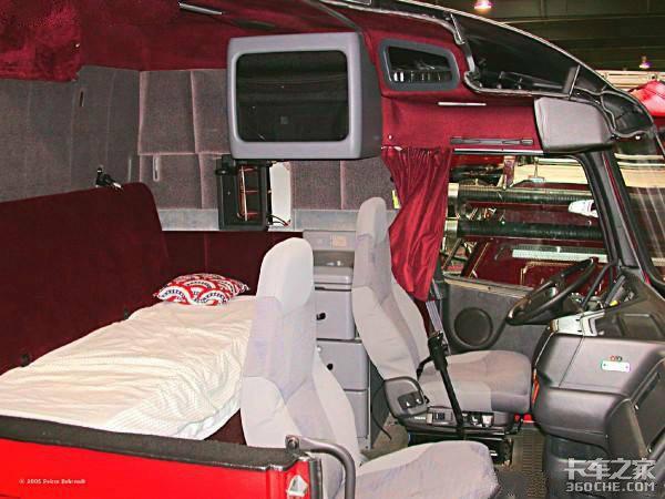 ŷ������������տ����Աȣ�˭����Ĳ�