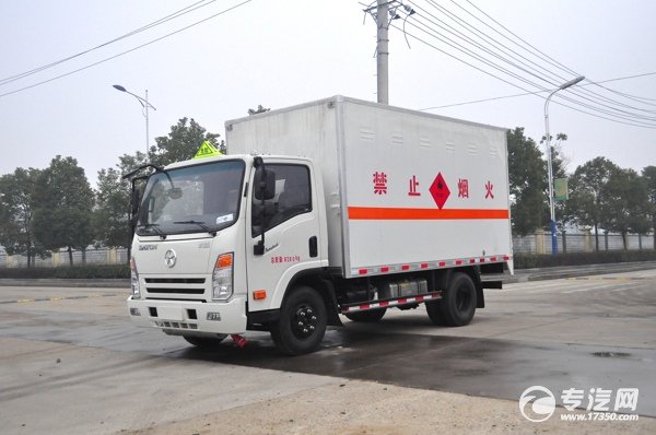 危险品运输车 都需安装哪些危险标识？