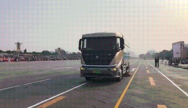 比亞迪T8純電動洗掃車服務(wù)國慶盛世大典