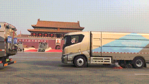 比亞迪T8純電動洗掃車服務(wù)國慶盛世大典