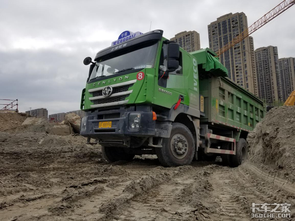 红岩杰狮渣土车 我的能量 超乎你的想象