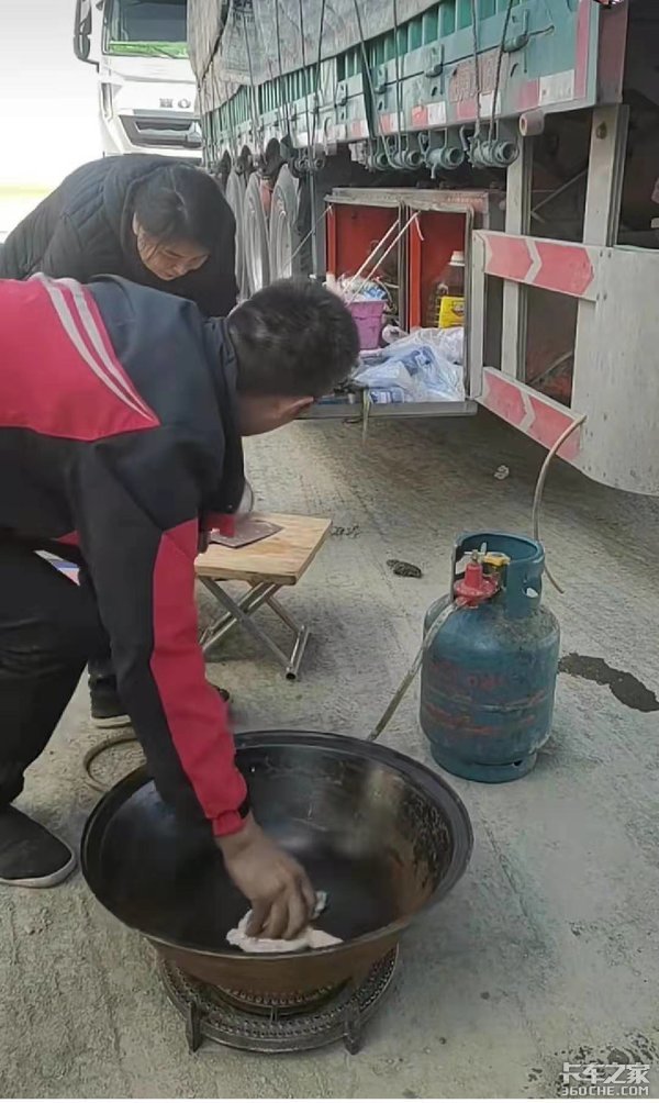 网红卡友诠释幸福真谛,感觉也是萌萌哒