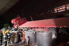 现场直击 | 无锡跨桥垮塌事故