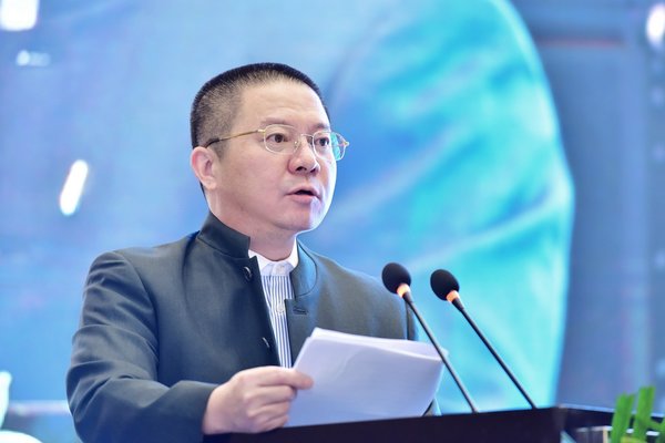 聚焦丨甲醇新能源! 商用车展览会迎来新风口,纯电动对手来了!