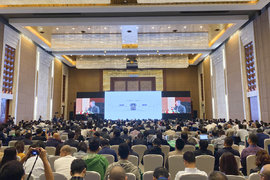 聚焦丨甲醇新能源!  商用车展览会迎来新风口，纯电动对手来了！