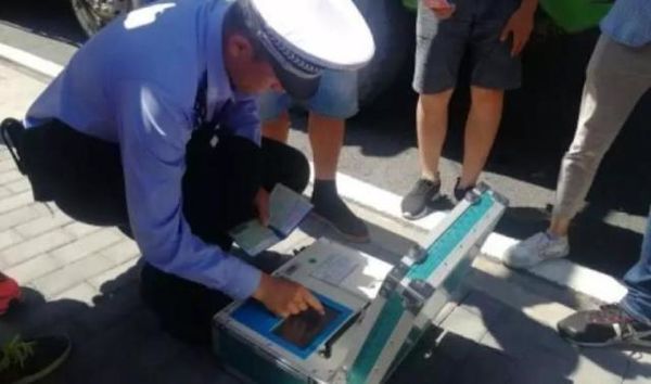 杨浦交警:科技“神器”专治货车超载!