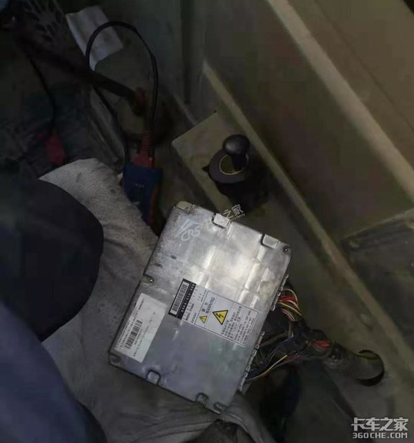 ��ʻ����ͻȻû��Ӧ��������˿�Ц����