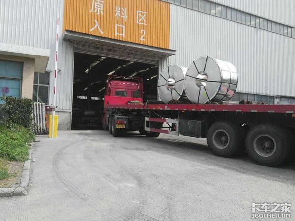 治超运费上涨 宁可多跑趟 不敢一次装完