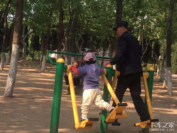 ��������һ���ࣿ�е��˾��Ǳ��������