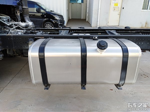 高速专业属性，载货能力更强，欧马可S5超级中卡这是要上天啊！