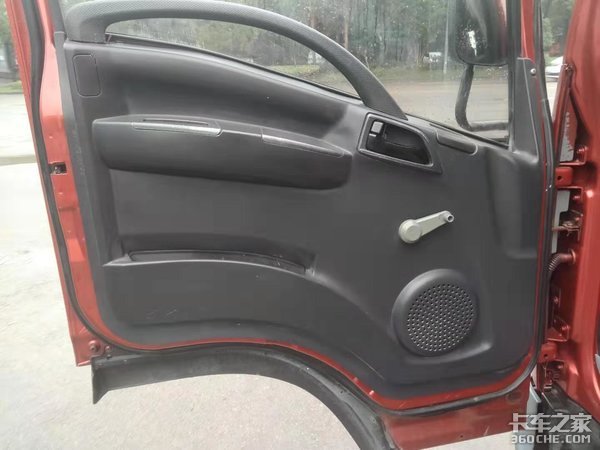 身为二手车人 为一台8年前的老车而驻足