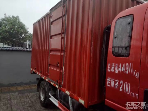 身为二手车人 为一台8年前的老车而驻足