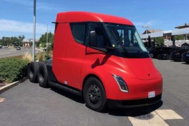 特斯拉第三季度实现盈利 股价盘后大涨