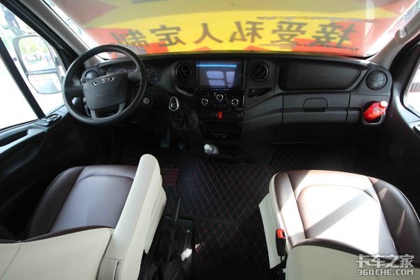 外观清新 座舱材质软 这款房车适合旅行