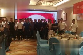 订车6台 重汽豪曼麒麟上市双节盛惠上饶站