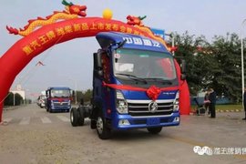 重汽王牌潍柴新品亮相成都 首场发布会现场斩获107台订单