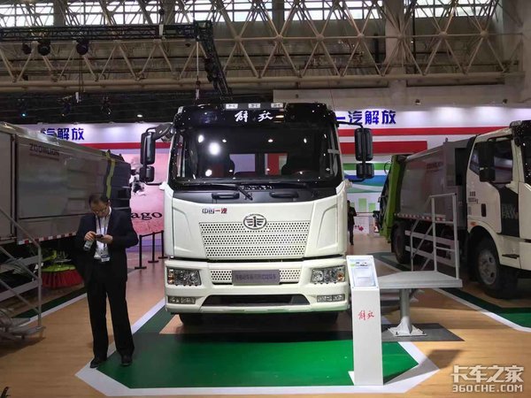 【中国商用车展】覆盖智能重卡、纯电动、LNG 一汽解放8款产品介绍