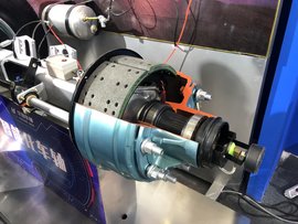 盘刹气囊桥+磨损报警+轮端里程表 华劲车桥携新品亮相武汉车展