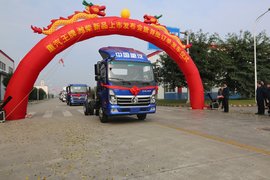 重汽王牌潍柴新品亮相成都，首场发布会现场斩获107台订