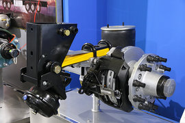 【中国商用车展】强制盘刹气囊桥 到底能否达到目的？