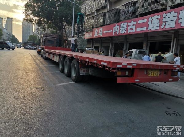 探秘小商品之都，领略当代交通运输缩影