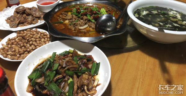 踏进卡车那一刻,愿我们的初心依然热忱