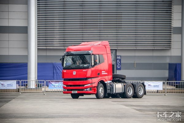 ���������£��״����ó��ܳ������г���