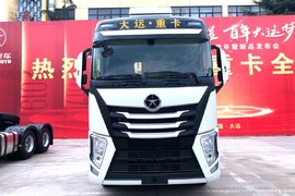 电子手刹 一键启动 驻车空调配冰箱竟然还是自动挡 大运V9内饰首曝！