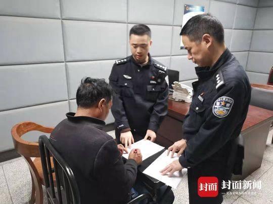 货车撞坏限高架驶进高架 驾驶员被拘留