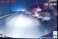 260����������ϱ��� ������ʽ���ĵ�Ӱ