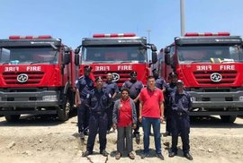 高品质的背后是生命 上汽红岩消防车向“最美逆行者”致敬