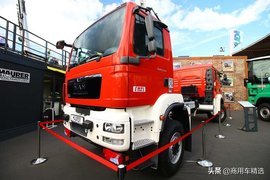 四轮驱动+四轮转向 实拍Toni Maurer改装曼恩TGM18.340双头底盘