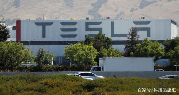 特斯拉:全球首款电动装甲车 外壳居然可以防弹?