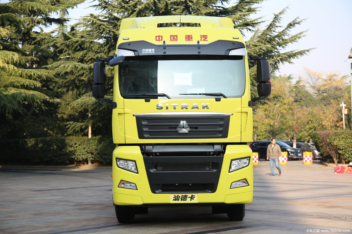 重汽年会汕德卡新车搭载潍柴460马力图片列表